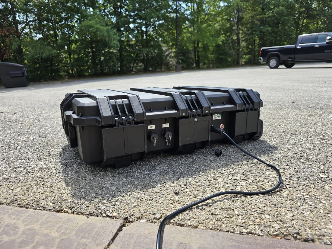 tactical starlink scout with Standard or Performance Gen 3 antenna, 5G router, GPS, Wi-Fi, and battery up to 10 hours uptime